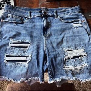 ⭐️⭐️ Judy Blue Frayed Jean Shorts 3XL ⭐️⭐️
